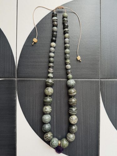 Намисто подовжене зі змійовика