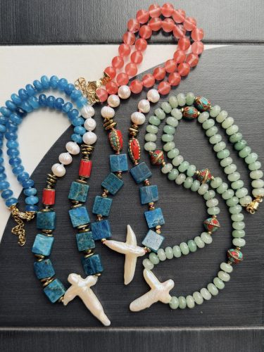 Long Chalcedony Necklace with Baroque Pearl